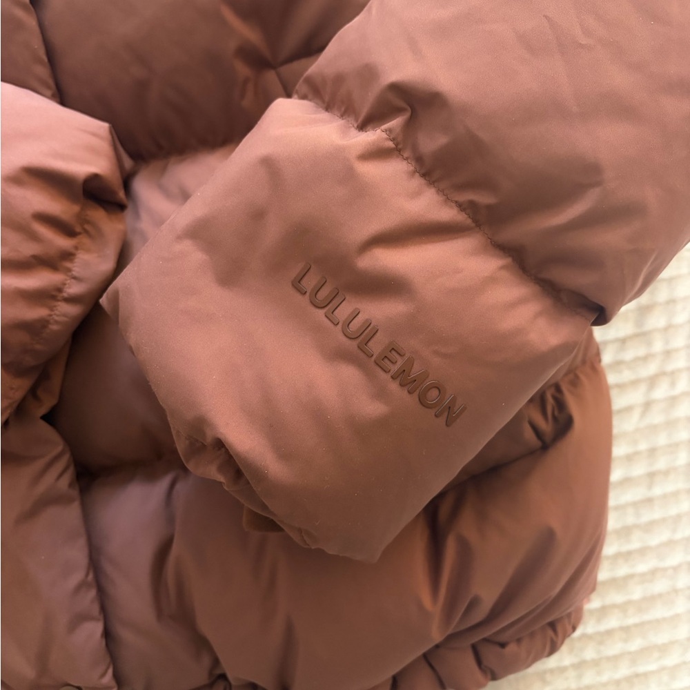 Lululemon Wunder Puff Jacket - Picture 4 of 10